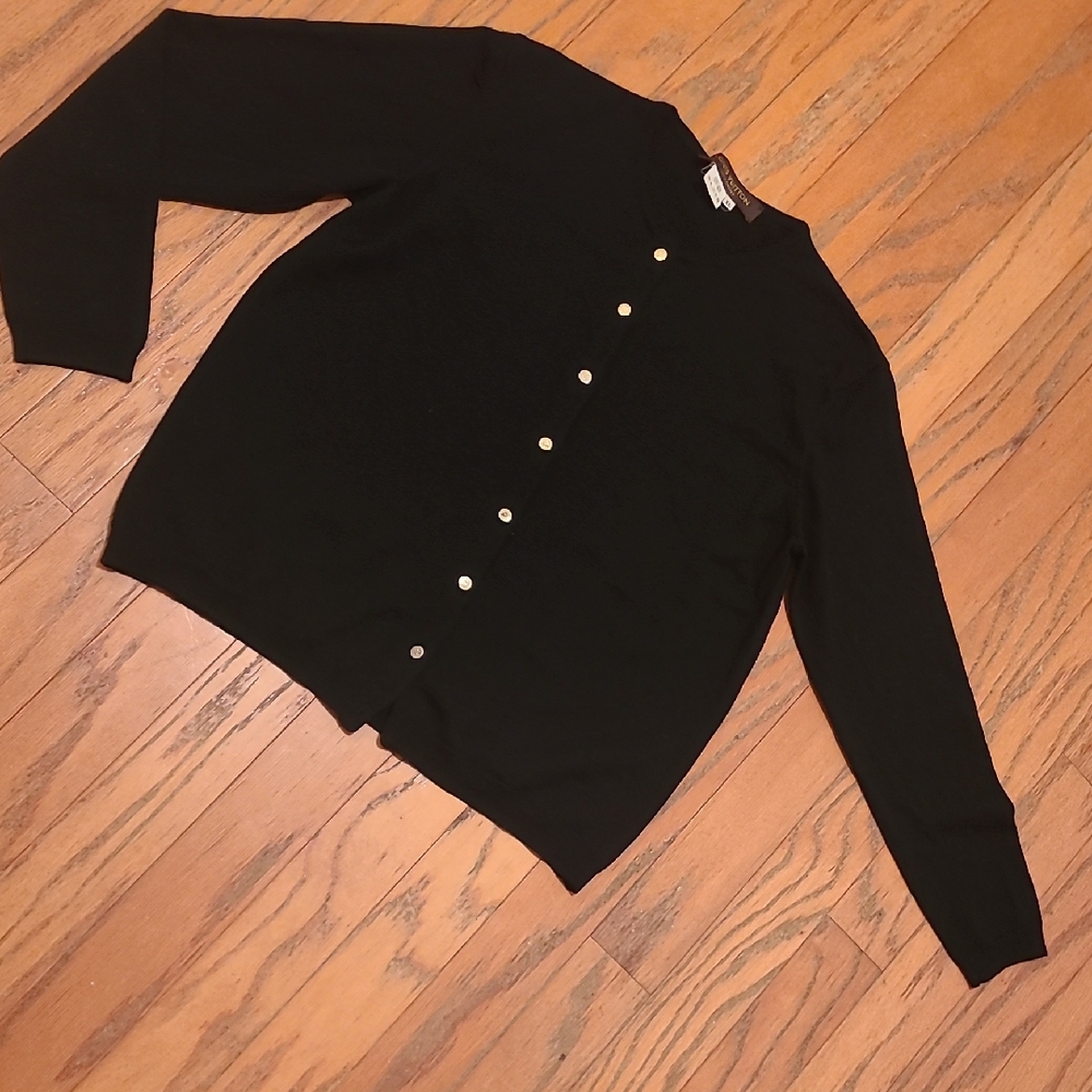 Authentic Loius Vuitton Black Sweater In VGUC In A Size XL.